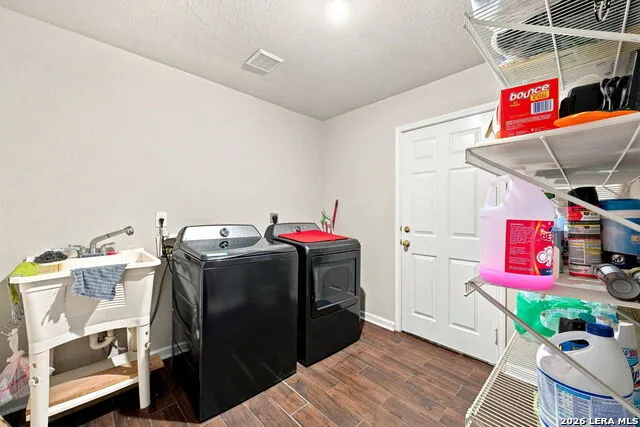 215 ROSWELL CYN San Antonio, TX 78245