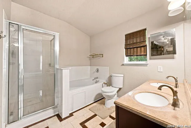 215 ROSWELL CYN San Antonio, TX 78245