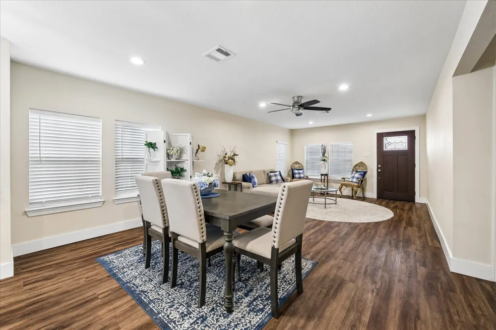 216 E 32nd Street Houston, TX 77018