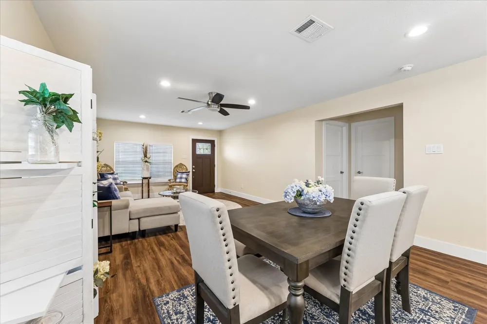 216 E 32nd Street Houston, TX 77018
