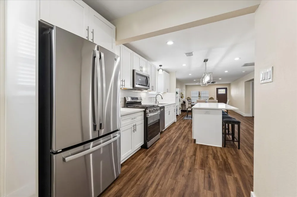 216 E 32nd Street Houston, TX 77018