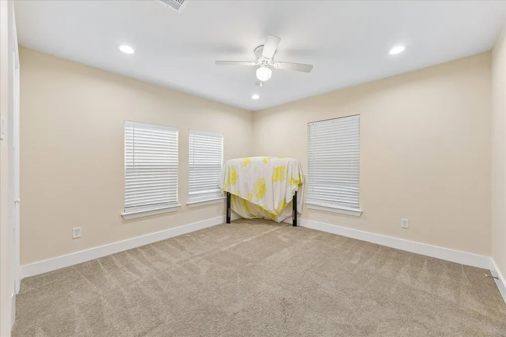 216 E 32nd Street Houston, TX 77018