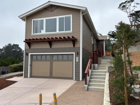 599 Alto Avenue