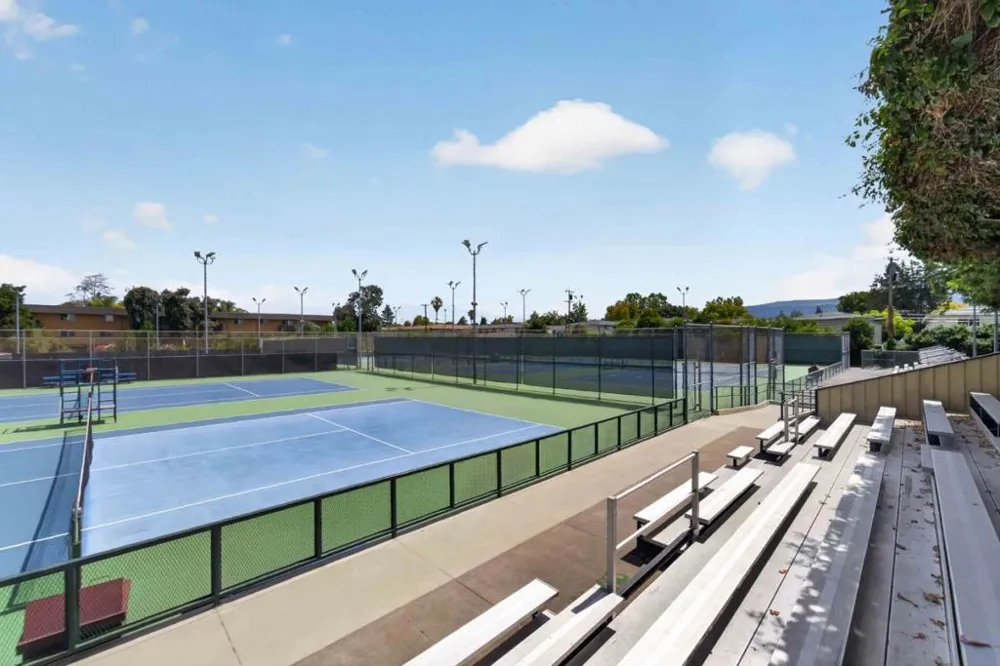 255 S Rengstorff Avenue #42 Mountain View, CA 94040