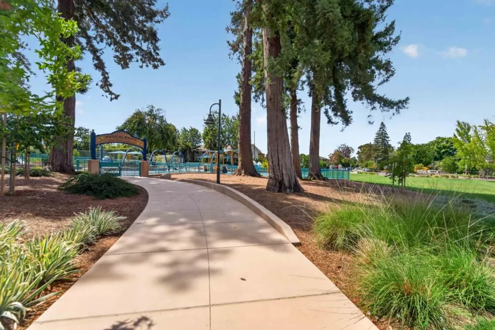 255 S Rengstorff Avenue #42 Mountain View, CA 94040