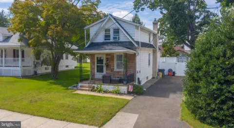 512 CRICKET AVENUE