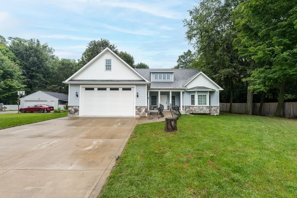 157 Silverbrook Avenue Niles, MI 49120