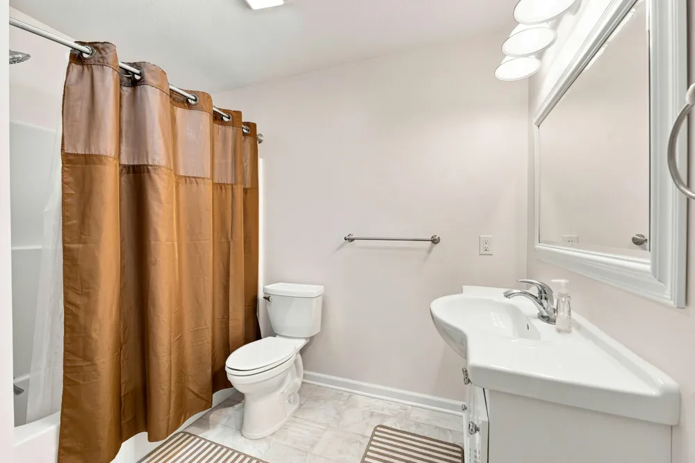 157 Silverbrook Avenue Niles, MI 49120