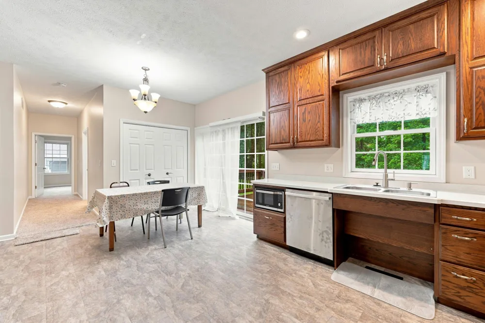 157 Silverbrook Avenue Niles, MI 49120
