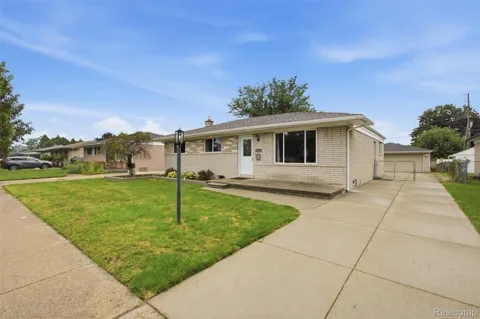 2742 Downey Drive