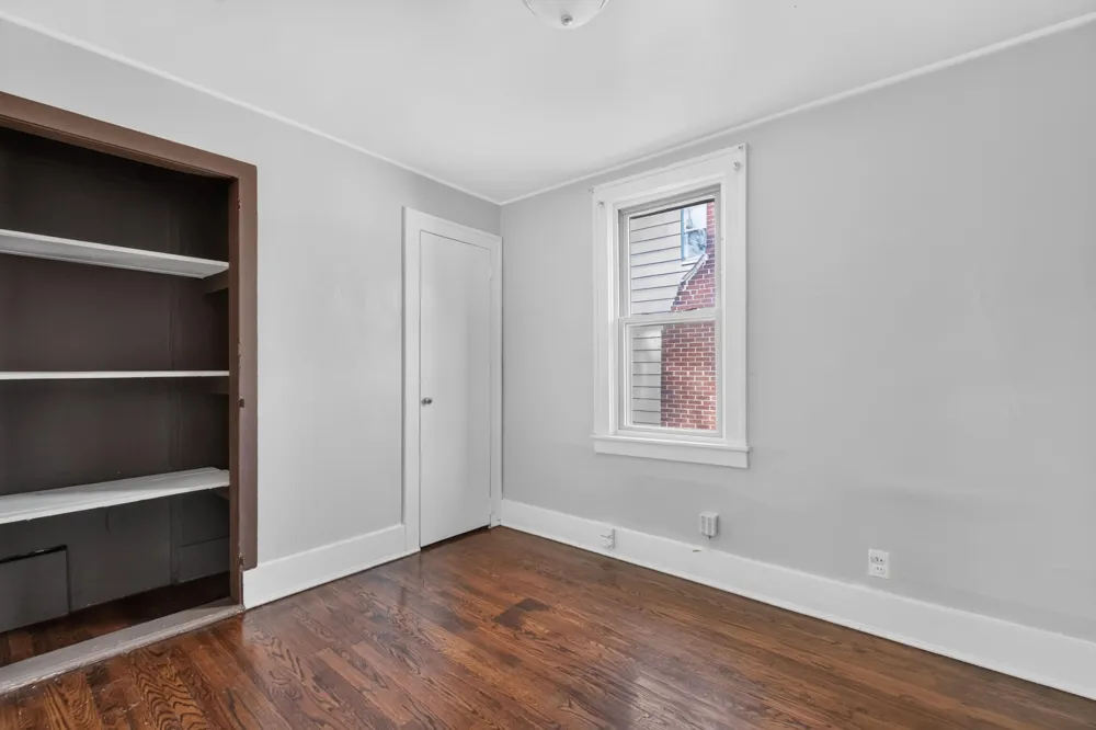 2022 Hampton Road Grosse Pointe Woods City, MI 48236