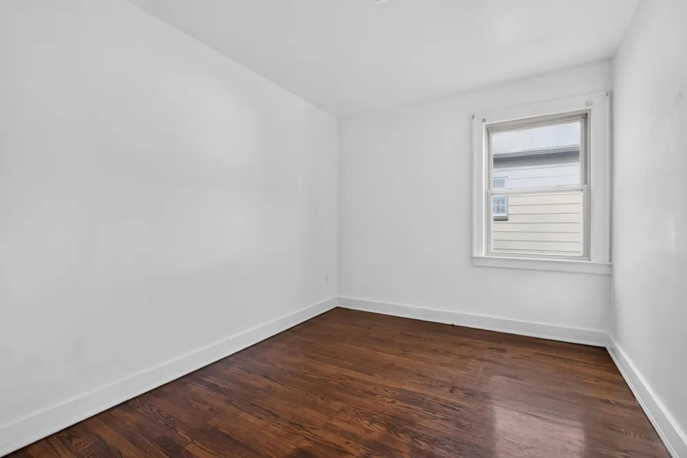 2022 Hampton Road Grosse Pointe Woods City, MI 48236