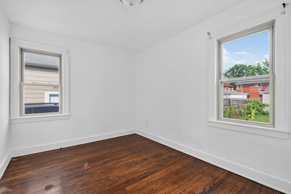 2022 Hampton Road Grosse Pointe Woods City, MI 48236