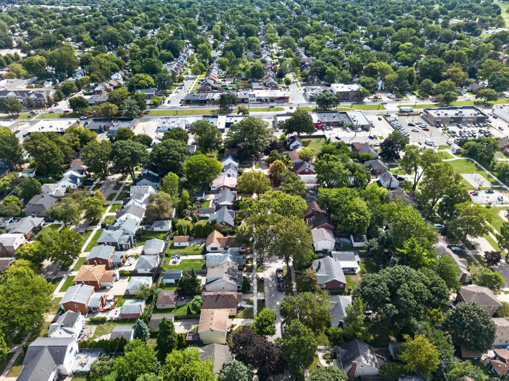2022 Hampton Road Grosse Pointe Woods City, MI 48236