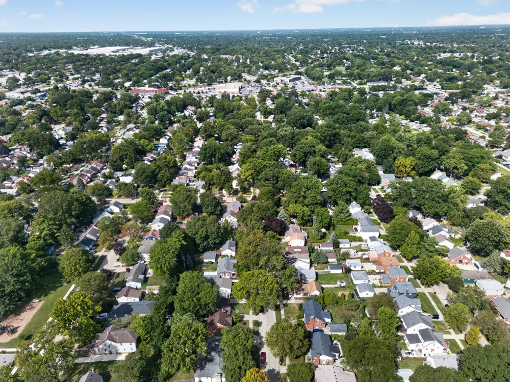 2022 Hampton Road Grosse Pointe Woods City, MI 48236