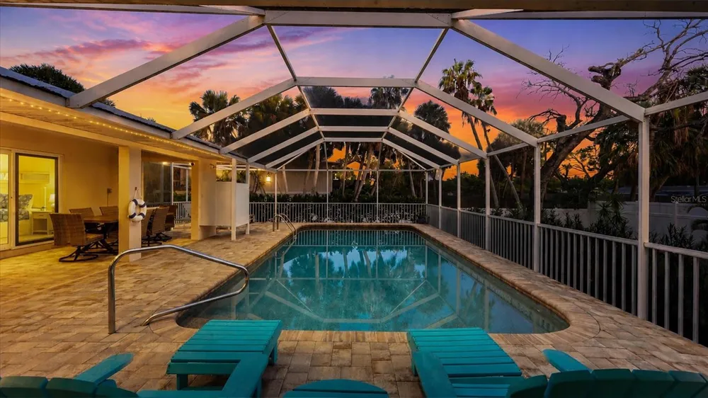 5333 SIESTA COURT Sarasota, FL 34242