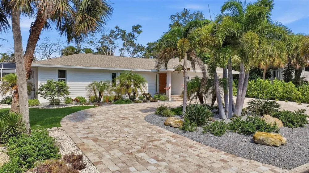 5333 SIESTA COURT Sarasota, FL 34242