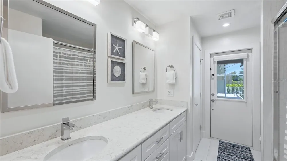 5333 SIESTA COURT Sarasota, FL 34242
