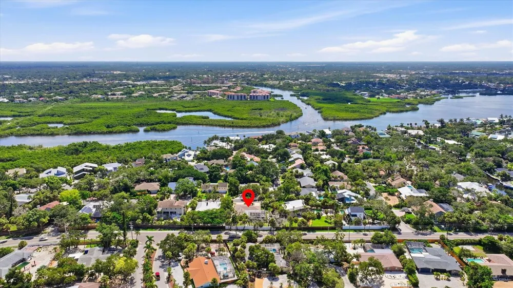 5333 SIESTA COURT Sarasota, FL 34242