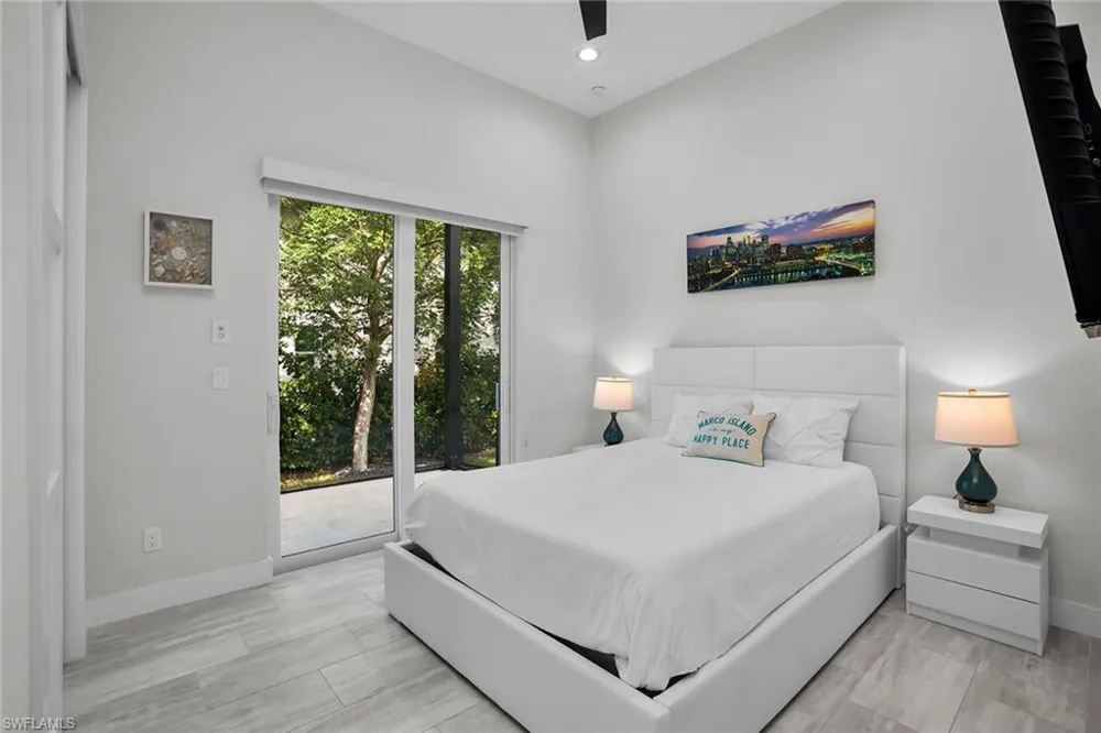 384 S Heathwood Drive Marco Island, FL 34145