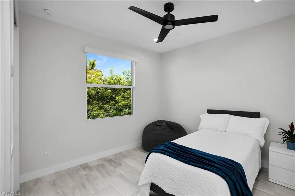 384 S Heathwood Drive Marco Island, FL 34145