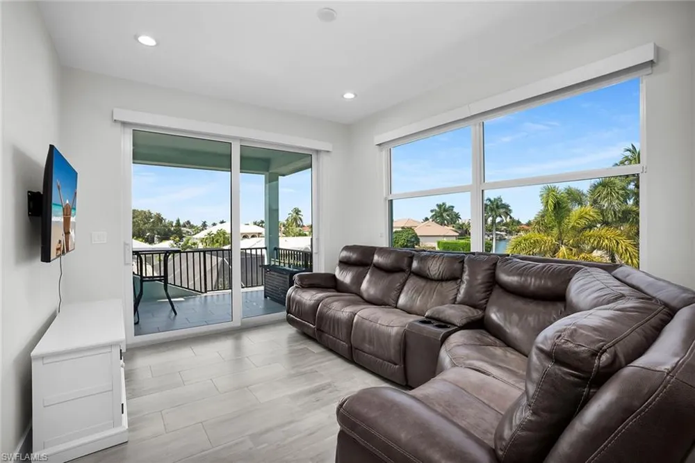 384 S Heathwood Drive Marco Island, FL 34145