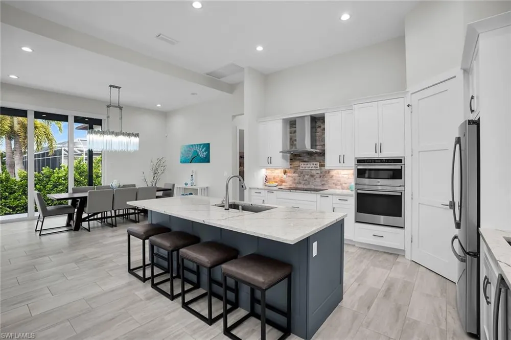 384 S Heathwood Drive Marco Island, FL 34145