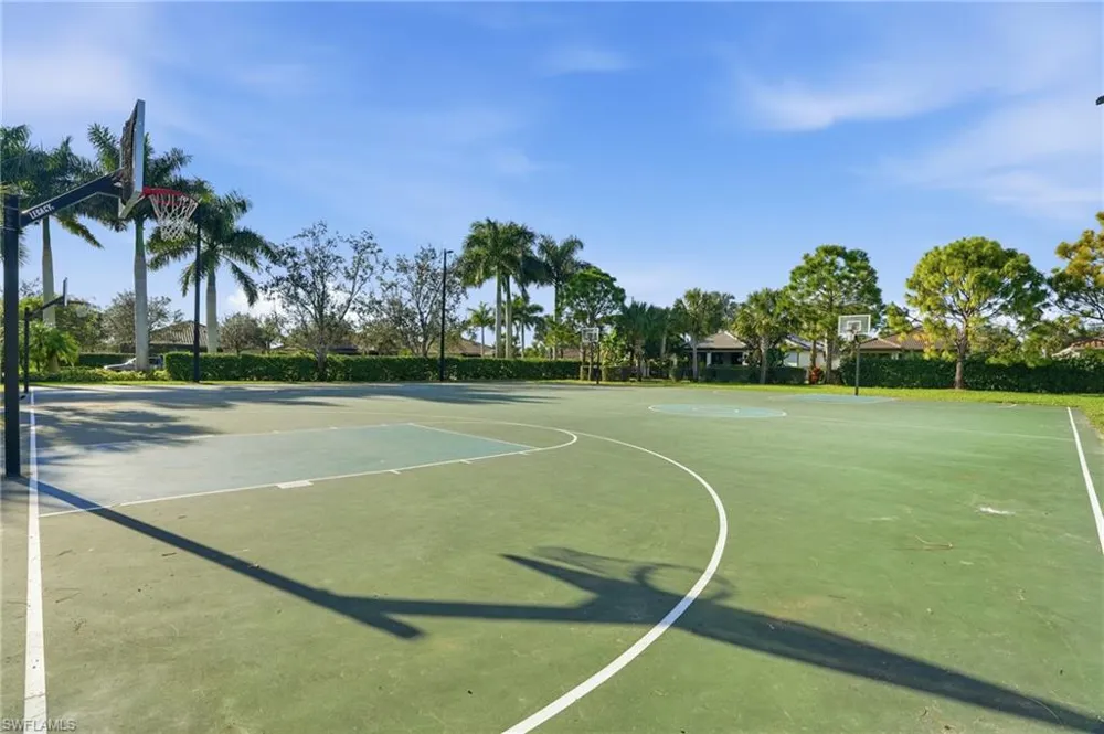 2767 Citrus Street Naples, FL 34120