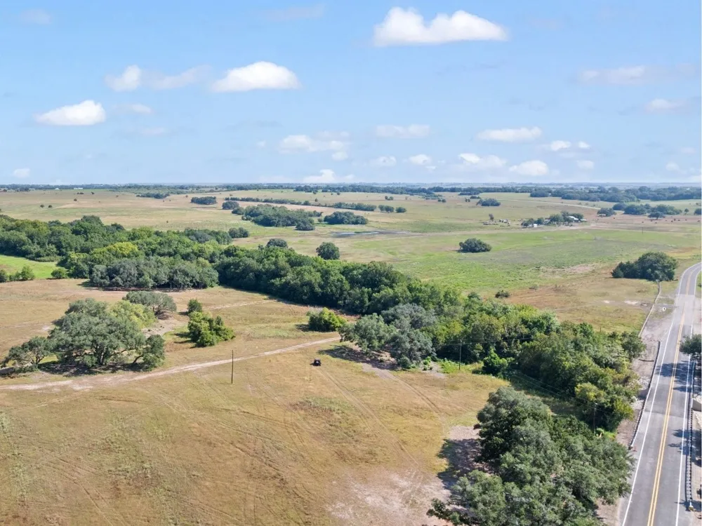 2763 FM 956 Schulenburg, TX 78956