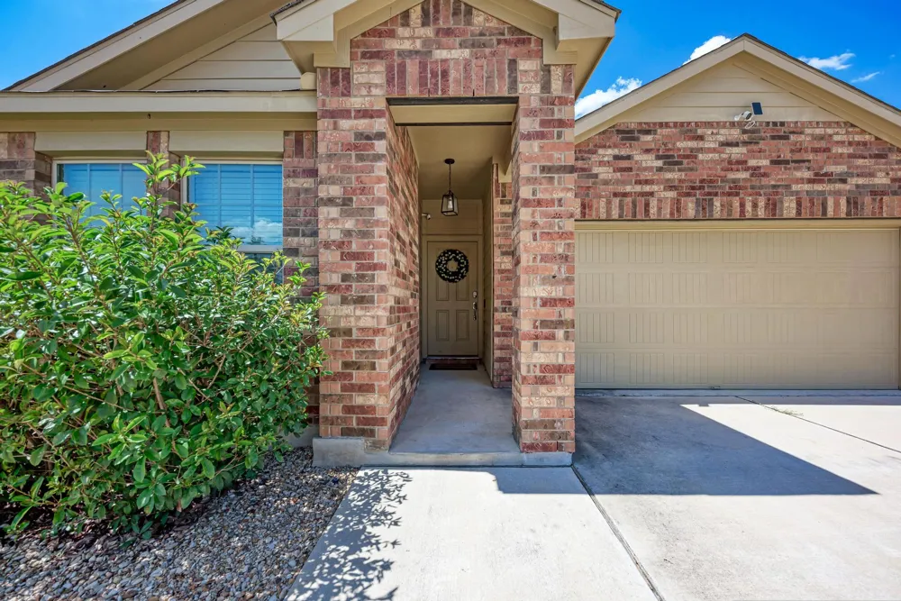 629 Shimek Lane Jarrell, TX 76537