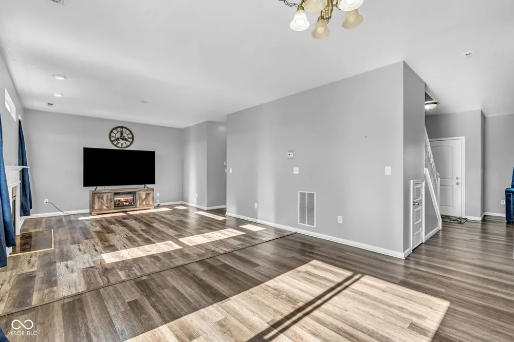 5859 Edelle Drive Indianapolis, IN 46237
