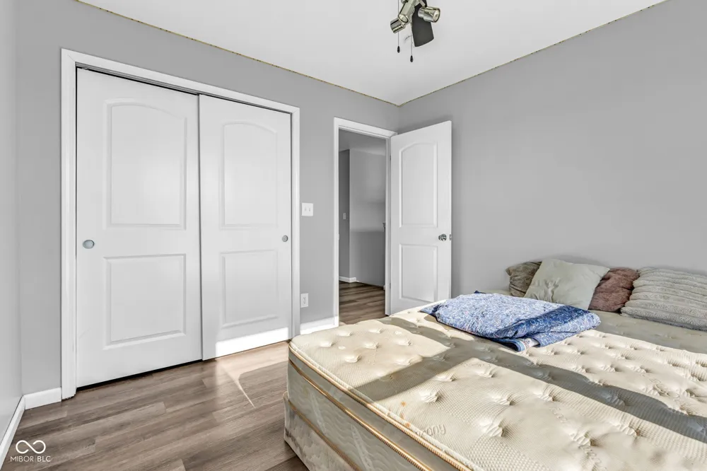 5859 Edelle Drive Indianapolis, IN 46237