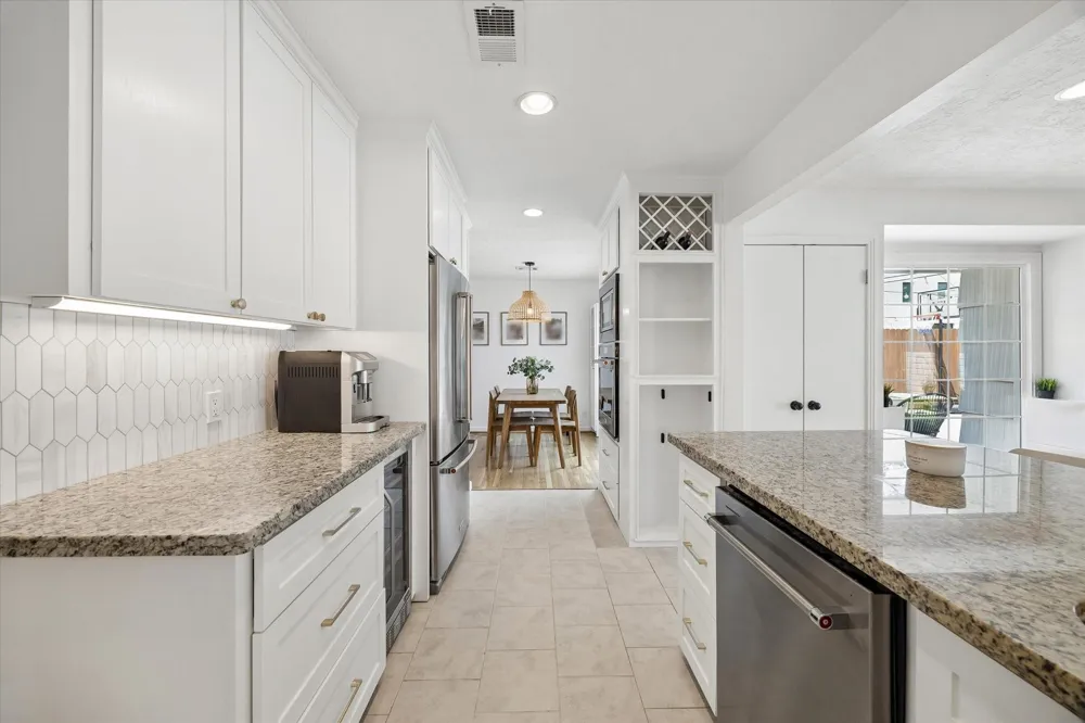 1232 Chantilly Lane Houston, TX 77018
