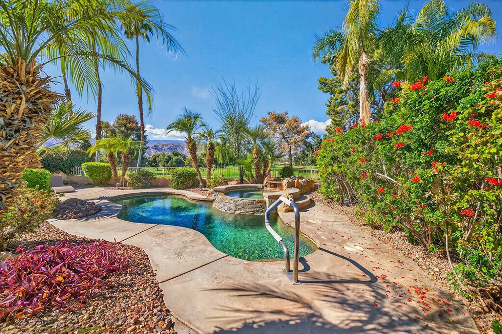 128 Kavenish Drive Rancho Mirage, CA 92270