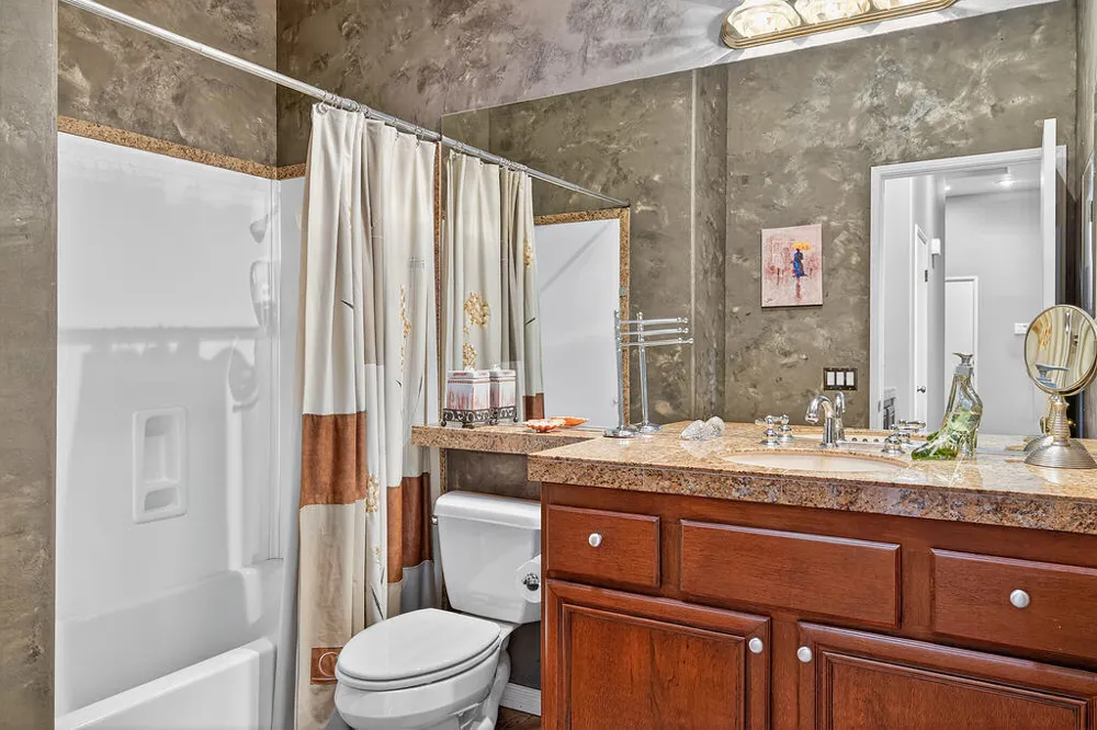 128 Kavenish Drive Rancho Mirage, CA 92270