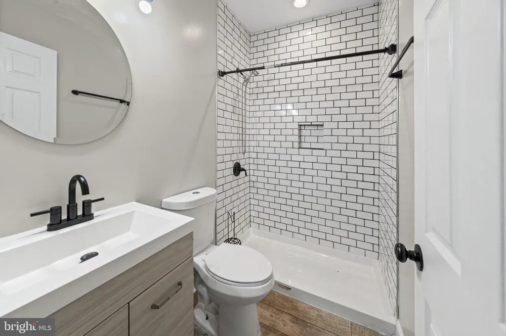2136 PENROSE AVENUE Baltimore, MD 21223