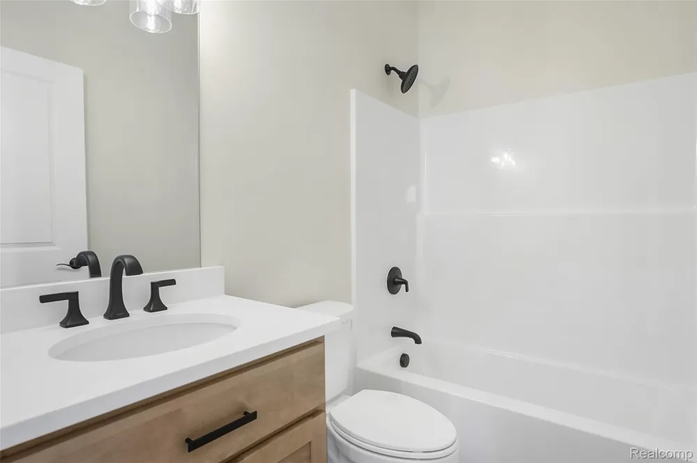 2295 Gilder Drive Marion Township, MI 48843
