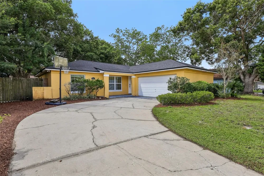 2953 S BERMUDA AVENUE Apopka, FL 32703