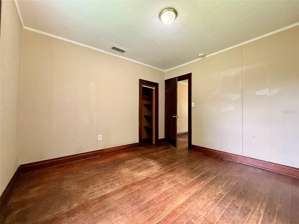5141 3RD STREET Zephyrhills, FL 33542