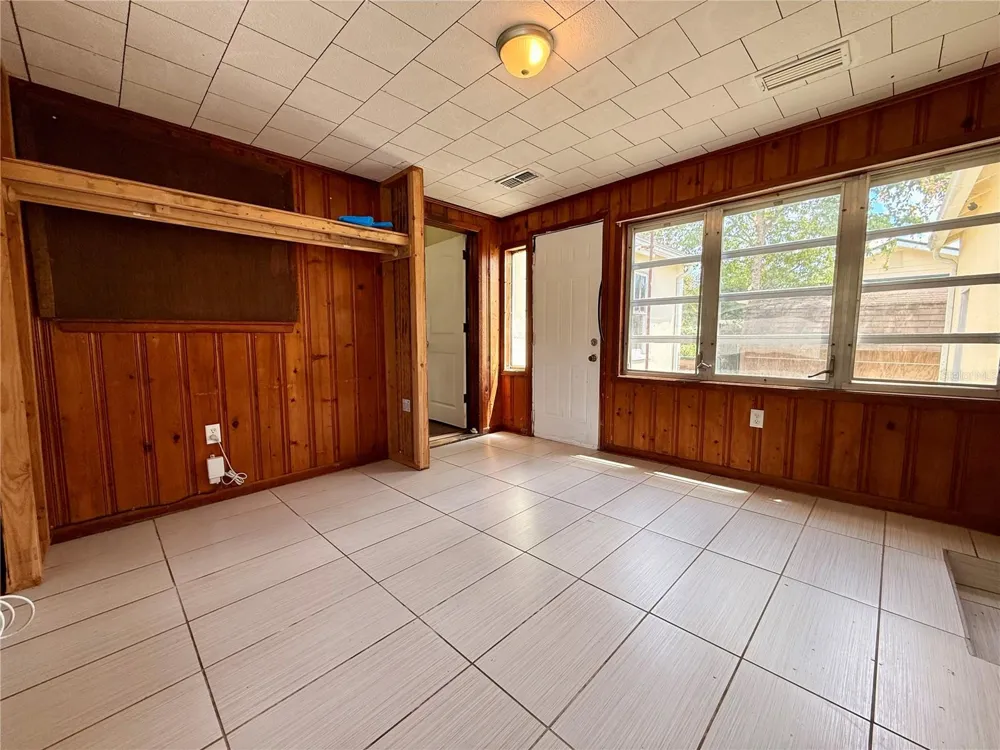 5141 3RD STREET Zephyrhills, FL 33542