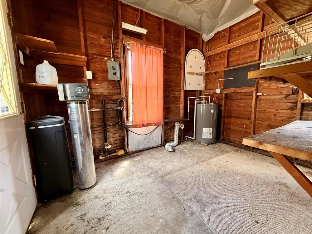5141 3RD STREET Zephyrhills, FL 33542