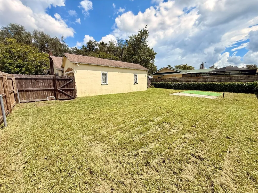 5141 3RD STREET Zephyrhills, FL 33542