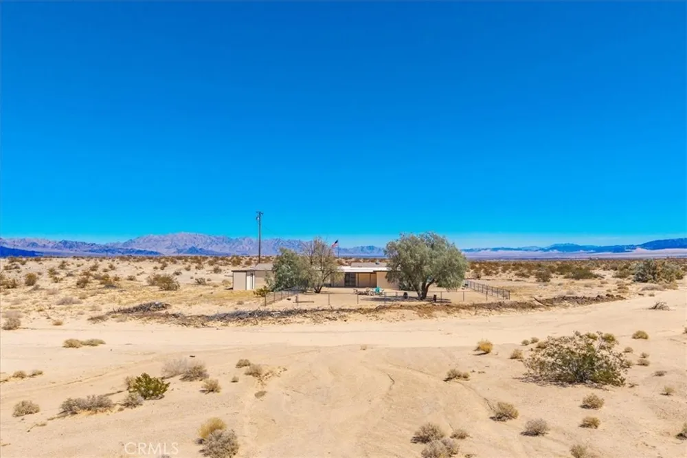 5828 Steeg Road 29 Palms, CA 92277