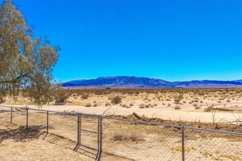 5828 Steeg Road 29 Palms, CA 92277