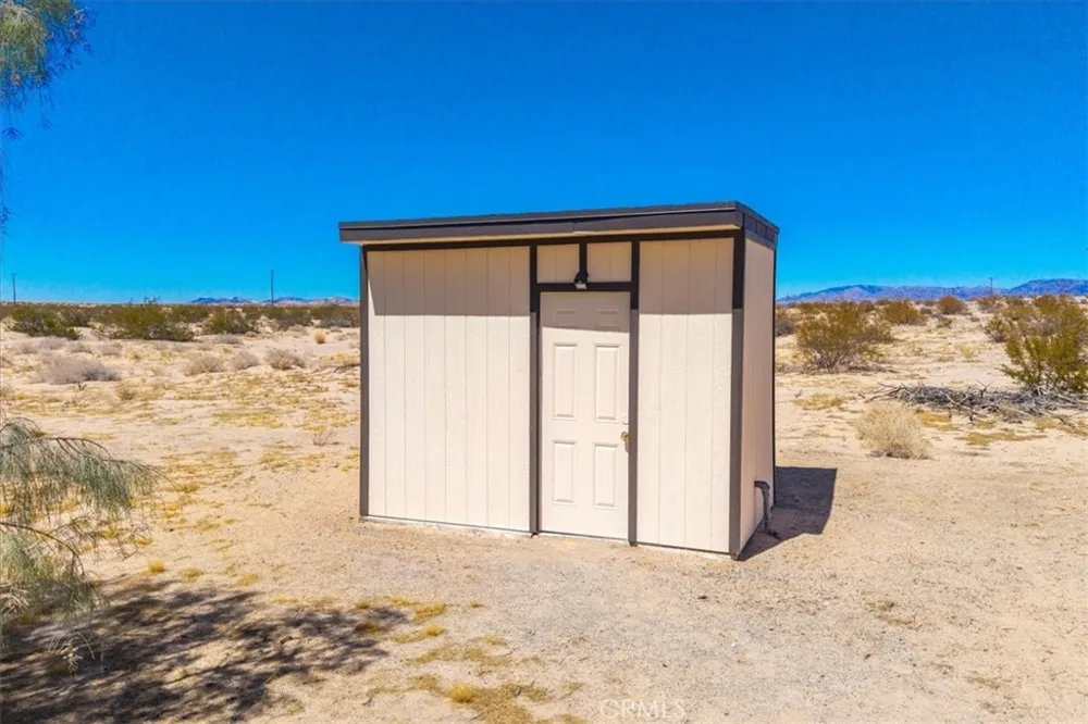 5828 Steeg Road 29 Palms, CA 92277