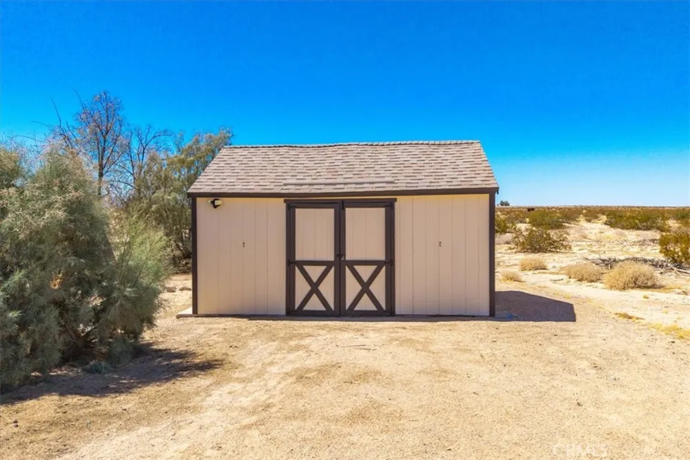 5828 Steeg Road 29 Palms, CA 92277
