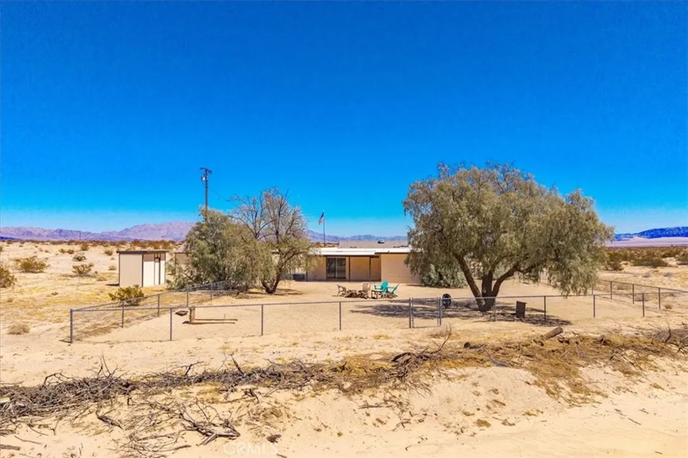5828 Steeg Road 29 Palms, CA 92277