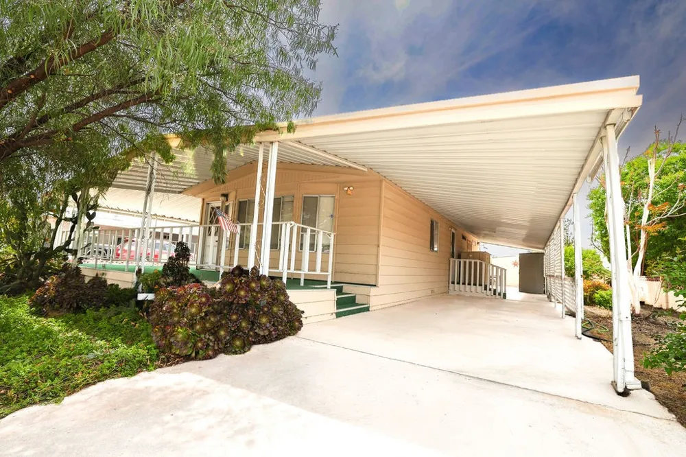 282 La Paloma San Jacinto, CA 92582