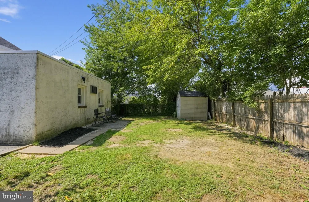 2739 SPRINGHILL ROAD Secane, PA 19018