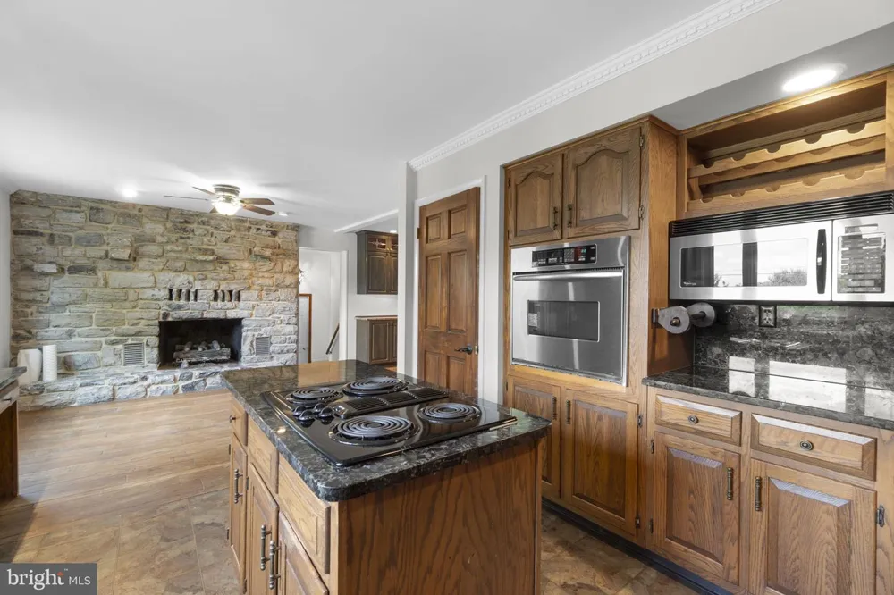6911 SUMMERSWOOD DRIVE Frederick, MD 21702